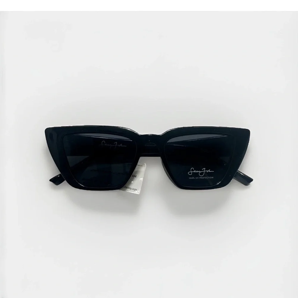 Sean John Black Cat Eye Vintage Style‎ Sunglasses / Dark Grey UV Lenses - New